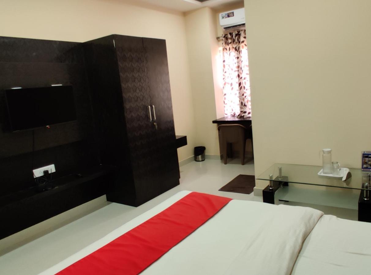 Suvarna Suits Hotel Mysore Ngoại thất bức ảnh