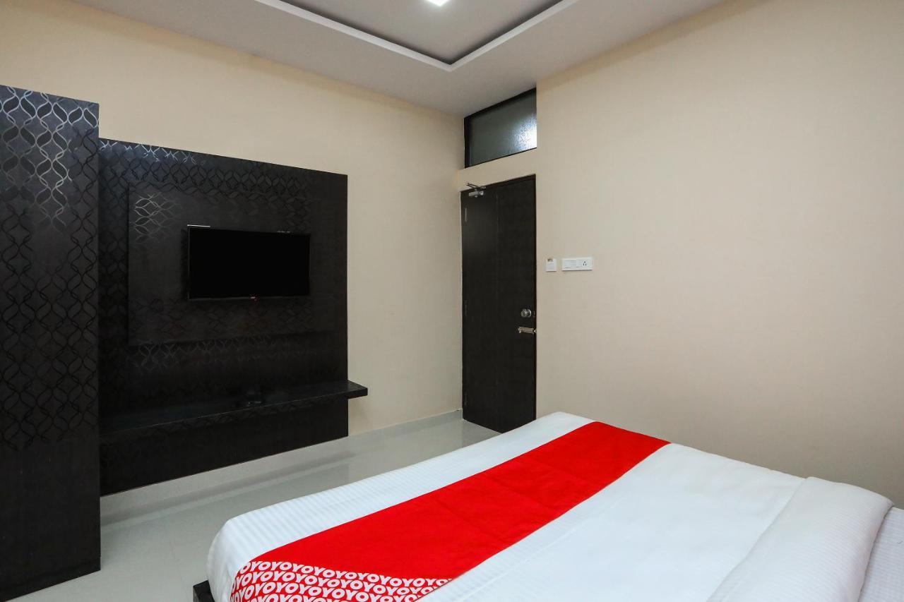 Suvarna Suits Hotel Mysore Ngoại thất bức ảnh