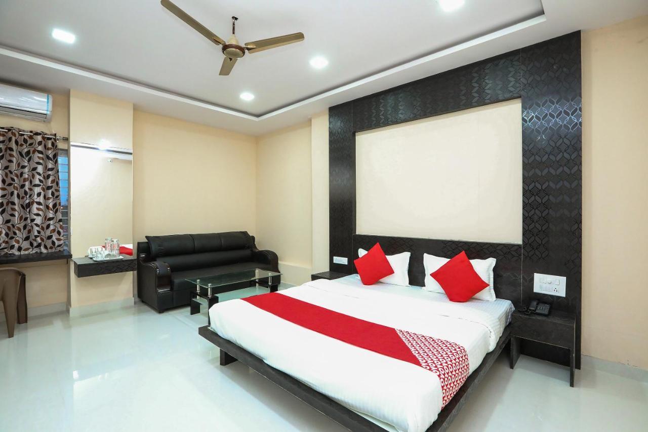 Suvarna Suits Hotel Mysore Ngoại thất bức ảnh